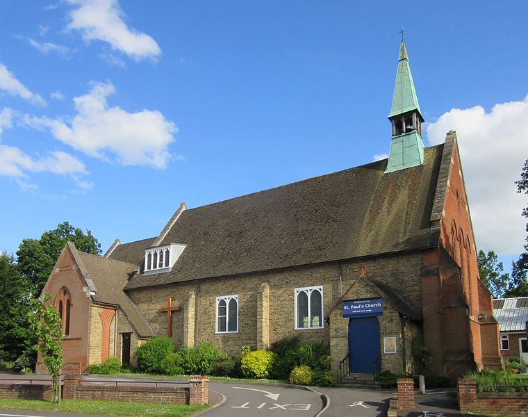 St Paul's Church, Oriental Road, Maybury, Woking (June 2015) (5)